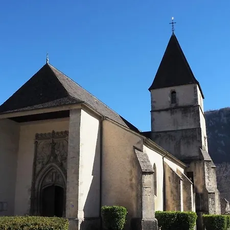 Ossau T2 5 Personnes Tt Confort Proximite Du Navette Au Village Climatisation Piscine Juin A Fin Septembre Linge De Maison Inclus Au Pied De La Montagne Parking Apartment