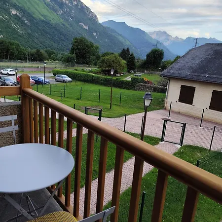 Ossau T2 5 Personnes Tt Confort Climatisation Piscine Linge De Maison Inclus Moustiquaires Vue Montagne Plein Sud Bielle